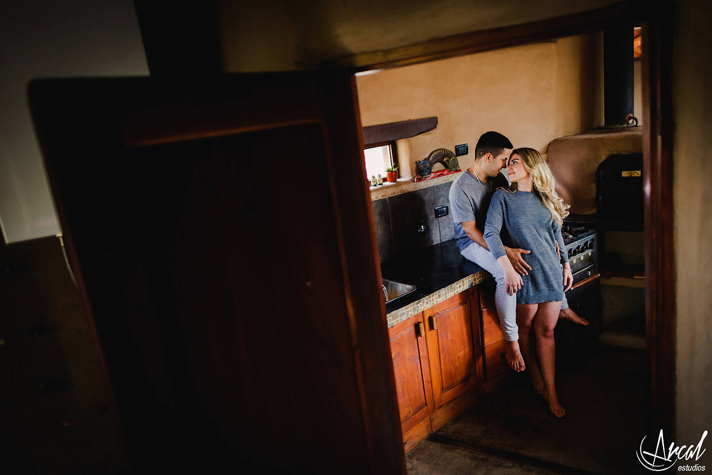 005-brenda-y-carlos-produccion-fotografica-sesion-de-pre-boda-novios-en-caban-as-la-anita-la-anita-loft-83659
