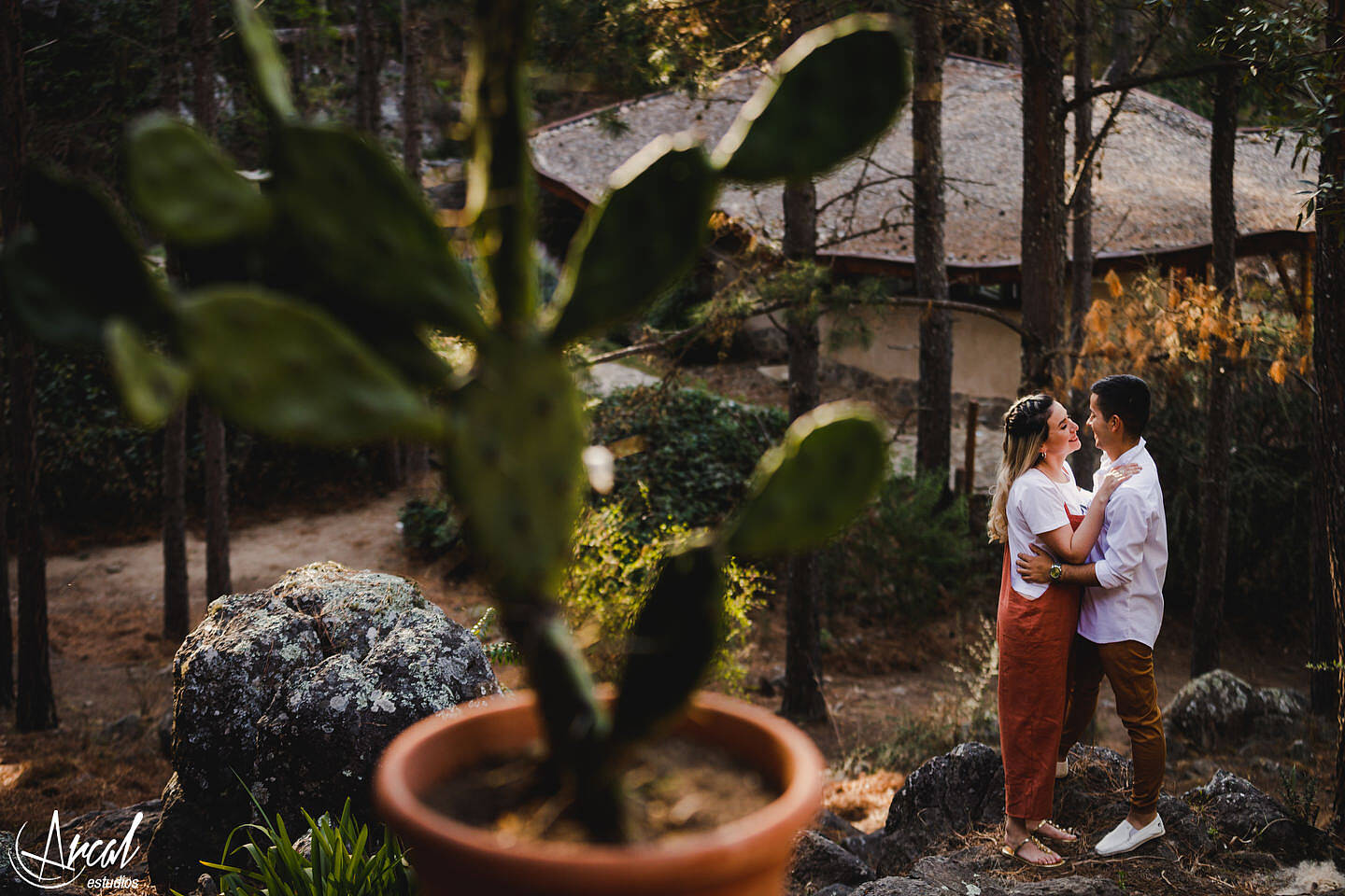 047-brenda-y-carlos-produccion-fotografica-sesion-de-pre-boda-novios-en-caban-as-la-anita-la-anita-loft-83659