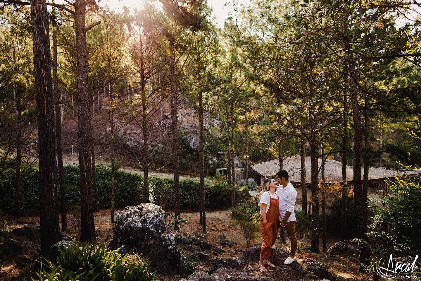053-brenda-y-carlos-produccion-fotografica-sesion-de-pre-boda-novios-en-caban-as-la-anita-la-anita-loft-83659