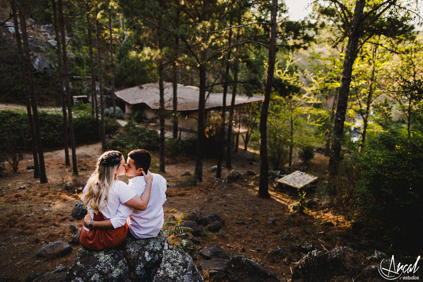 065-brenda-y-carlos-produccion-fotografica-sesion-de-pre-boda-novios-en-caban-as-la-anita-la-anita-loft-83659