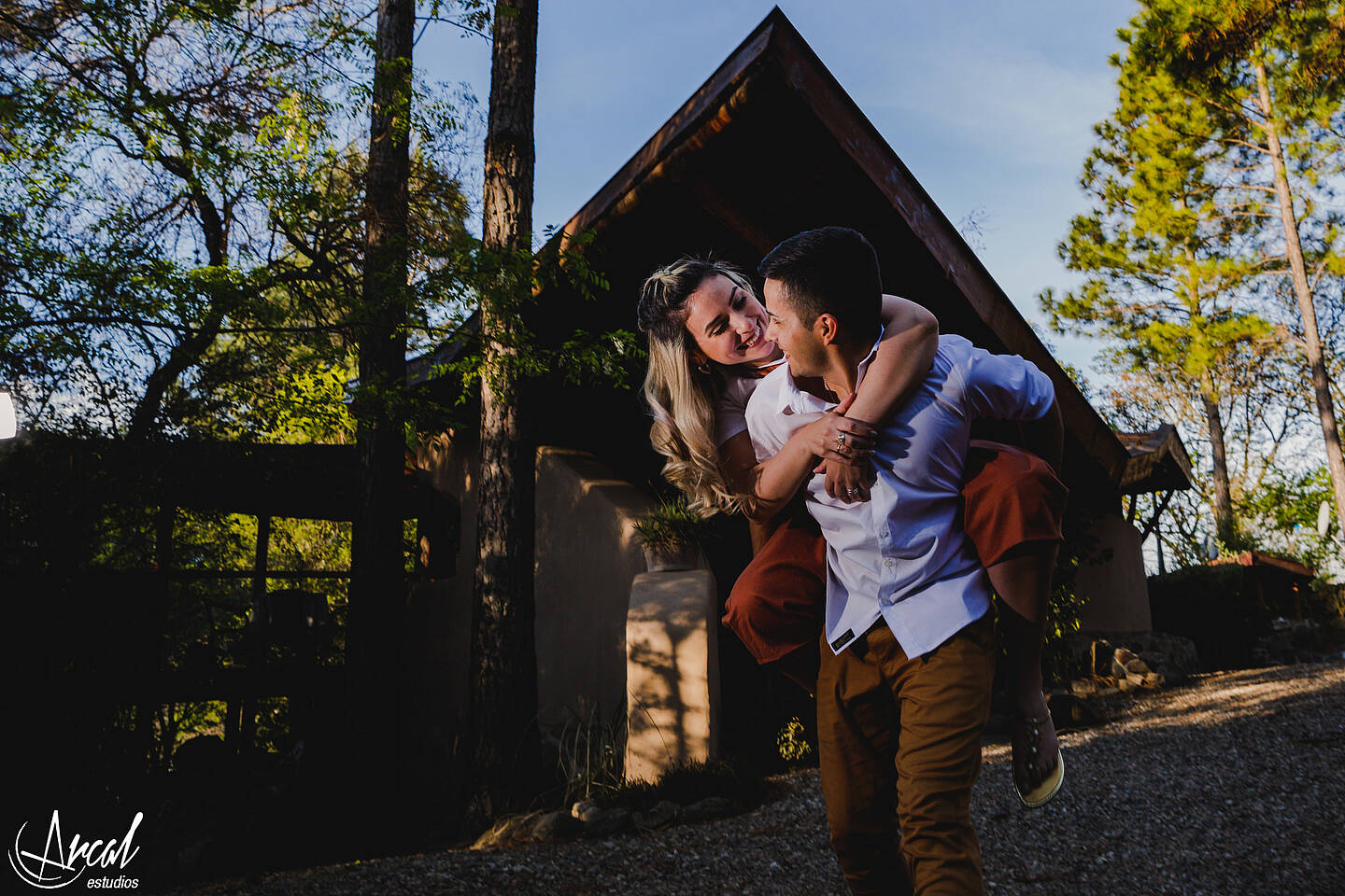 090-brenda-y-carlos-produccion-fotografica-sesion-de-pre-boda-novios-en-caban-as-la-anita-la-anita-loft-83659