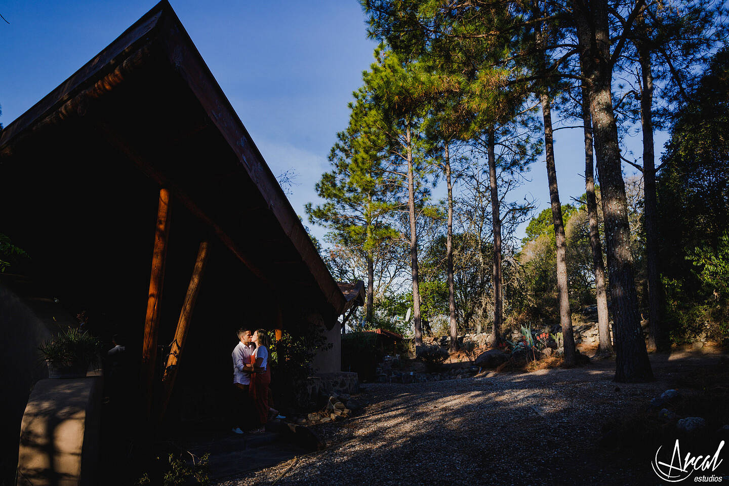 091-brenda-y-carlos-produccion-fotografica-sesion-de-pre-boda-novios-en-caban-as-la-anita-la-anita-loft-83659