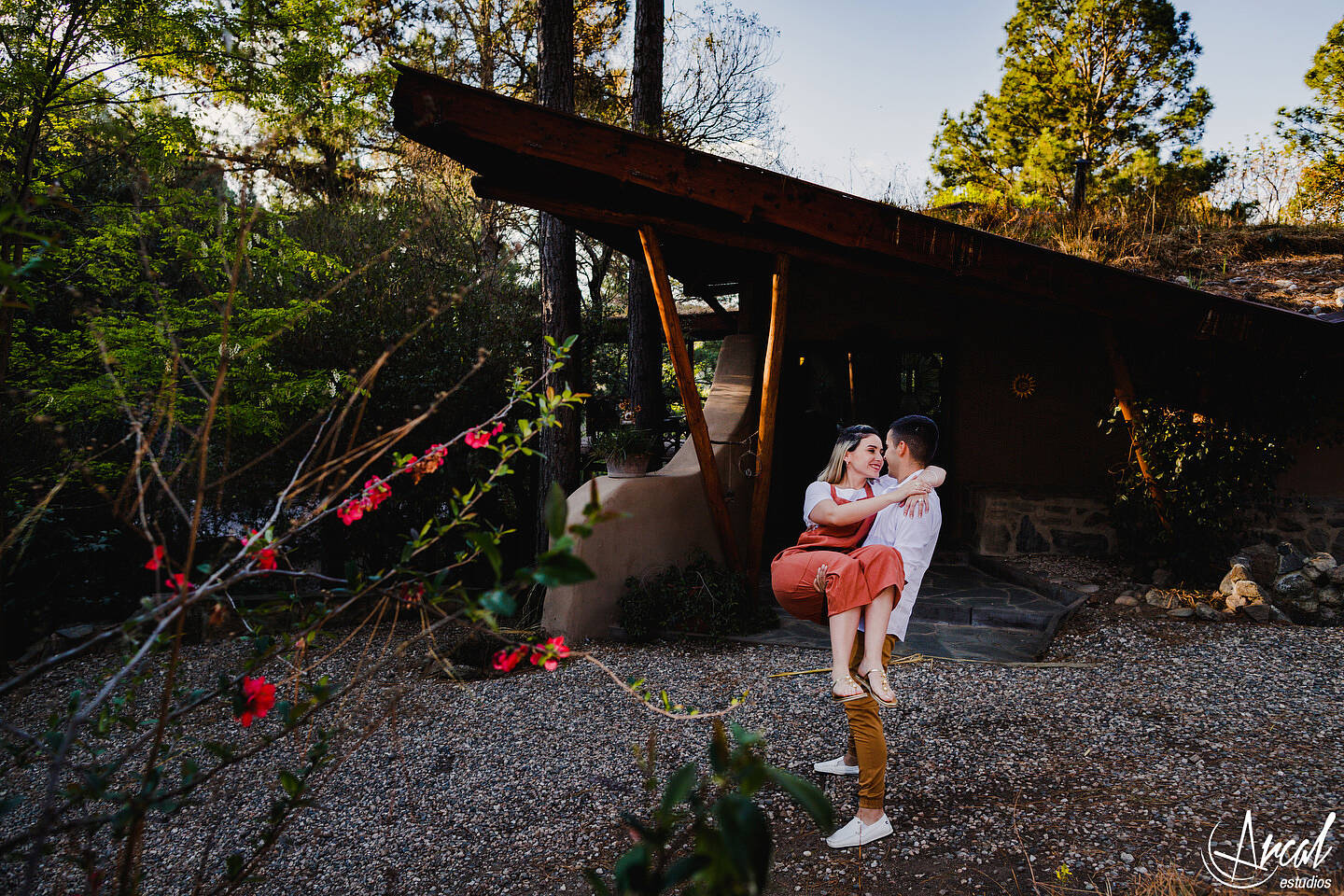 094-brenda-y-carlos-produccion-fotografica-sesion-de-pre-boda-novios-en-caban-as-la-anita-la-anita-loft-83659