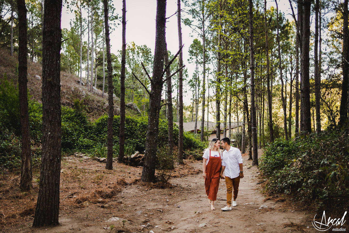 096-brenda-y-carlos-produccion-fotografica-sesion-de-pre-boda-novios-en-caban-as-la-anita-la-anita-loft-83659