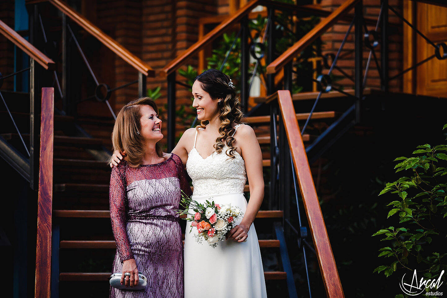 010-emilia-y-josue-fotos-de-boda-vestido-de-novia-san-isidro-apart-carlos-paz-salon-campo-del-carmen-alta-gracia-87004