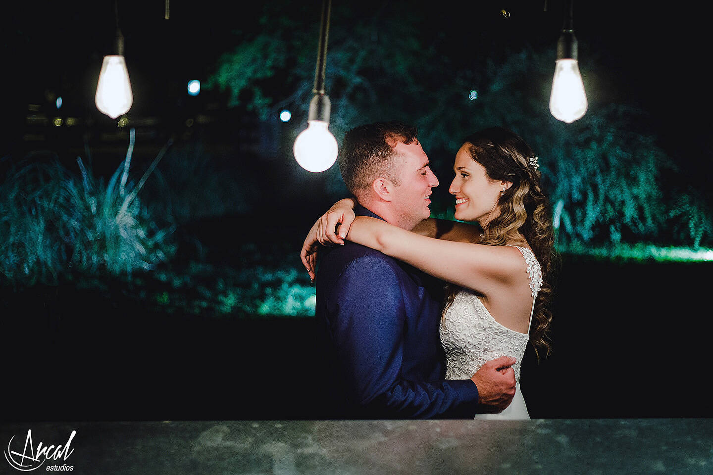 046-emilia-y-josue-fotos-de-boda-vestido-de-novia-san-isidro-apart-carlos-paz-salon-campo-del-carmen-alta-gracia-87004
