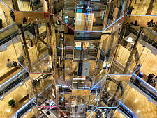 Water_Tower_Place_Chicago