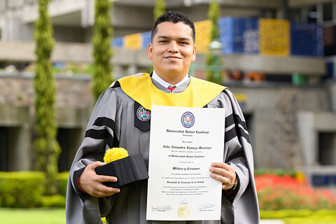 Graduación - Aldo Lanuza