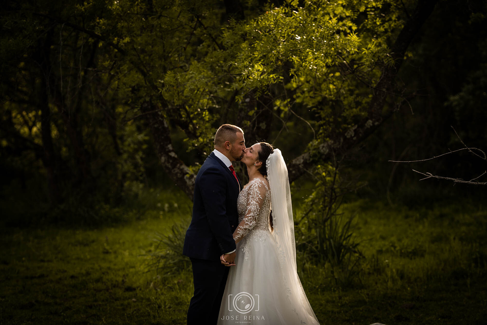 FOTOGRAFO BODAS MADRID FOTOGRAFO BODAS ALCALA FOTOGRAFO BODAS GUADALAJARA REPORTAJE POSTBODA EN SOTO DEL REAL POSTBODA CON CABALLOS-0003