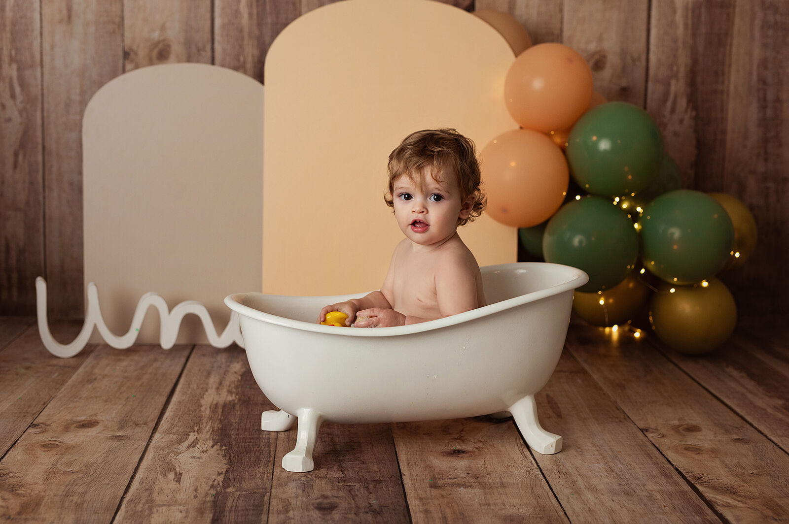 sesion primer cumpleaños bebe en badalona barcelona foto en bañera
