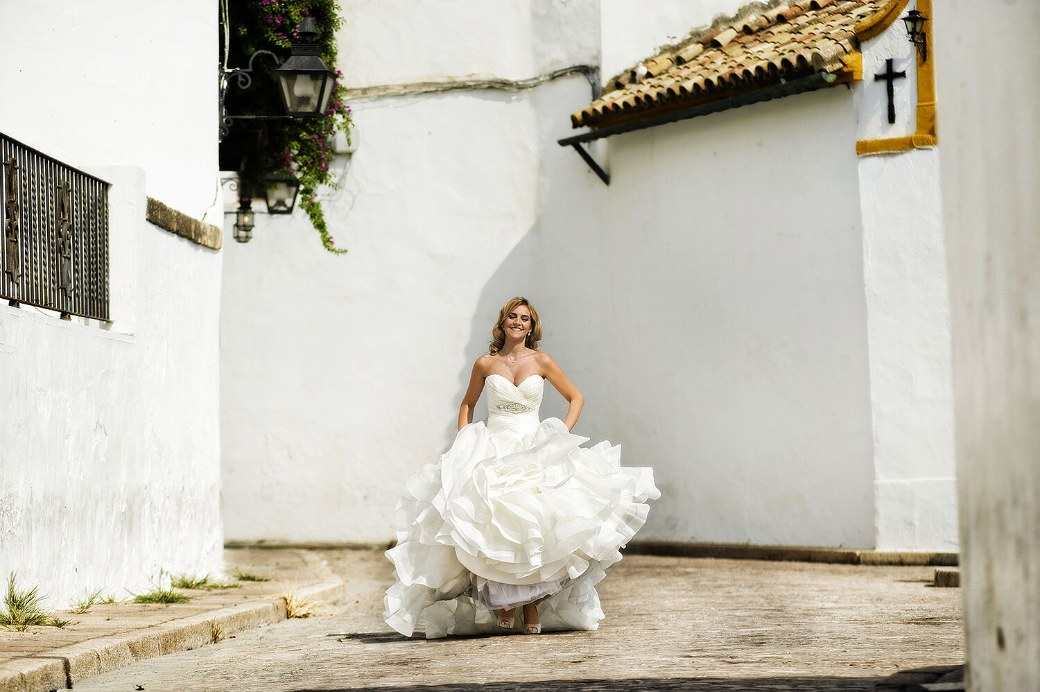 Fraco fotografía - post-boda-natural-novia-disfrutando-cuesta-del-bailio-cordoba-ts20260721080757463317.jpg