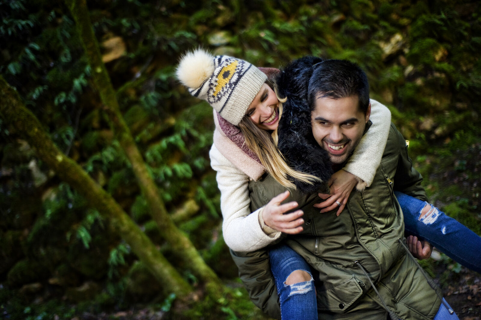 Fraco fotografía - pre-boda-divertida-pareja-novios-alegre-disfrutando-antes-de-la-boda-ts20260730124720454045.jpg