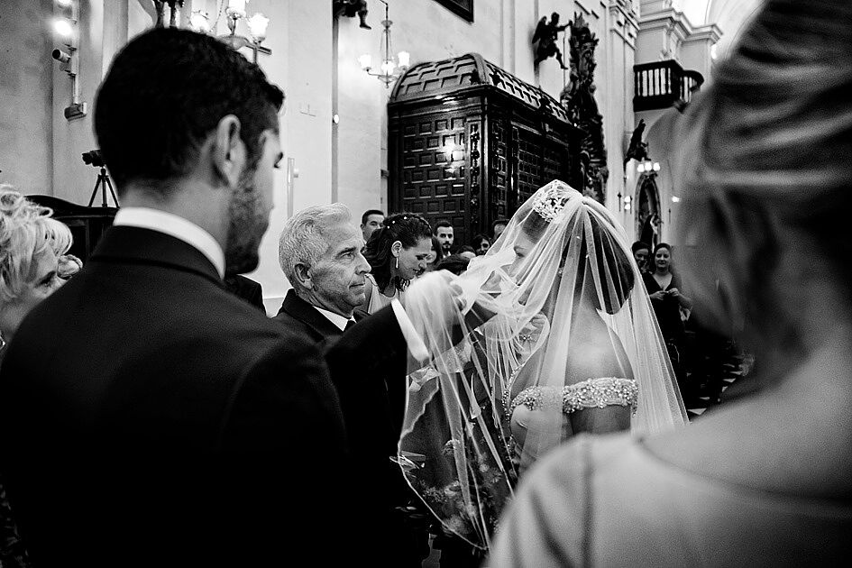Fraco fotografía - entrada-de-la-novia-a-la-iglesia-2-ts20250922103730299218.jpg