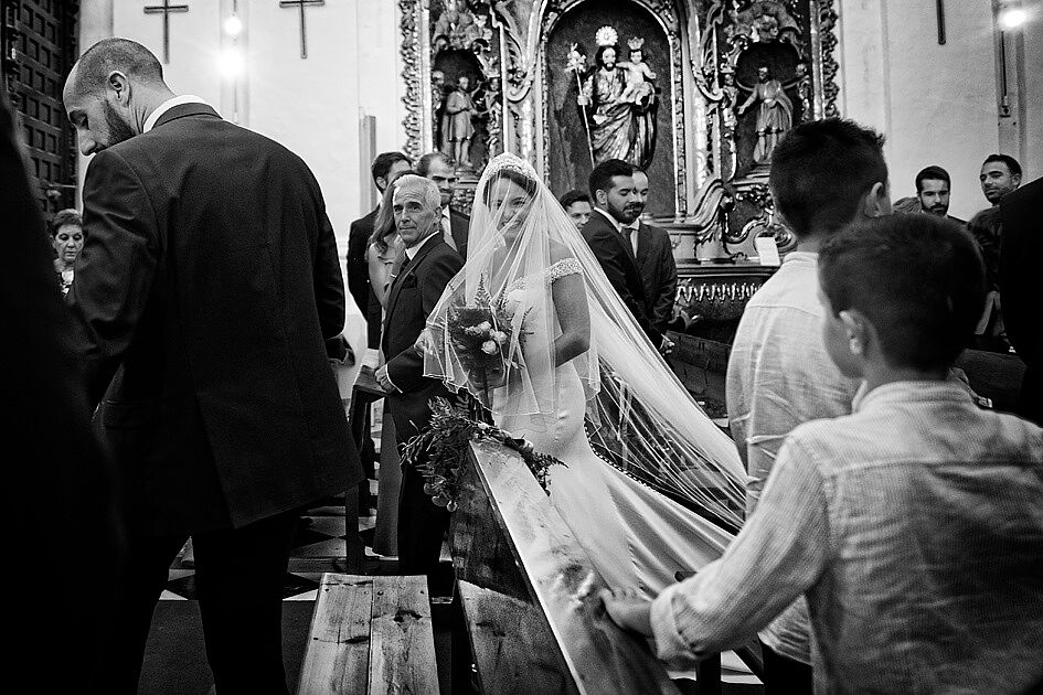 Fraco fotografía - fotografos-bodas-cordoba-sin-poses-documental-iglesia-la-trinidad-ts20260628195509714369.jpg
