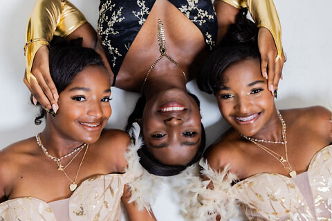 Sisters Pictures
