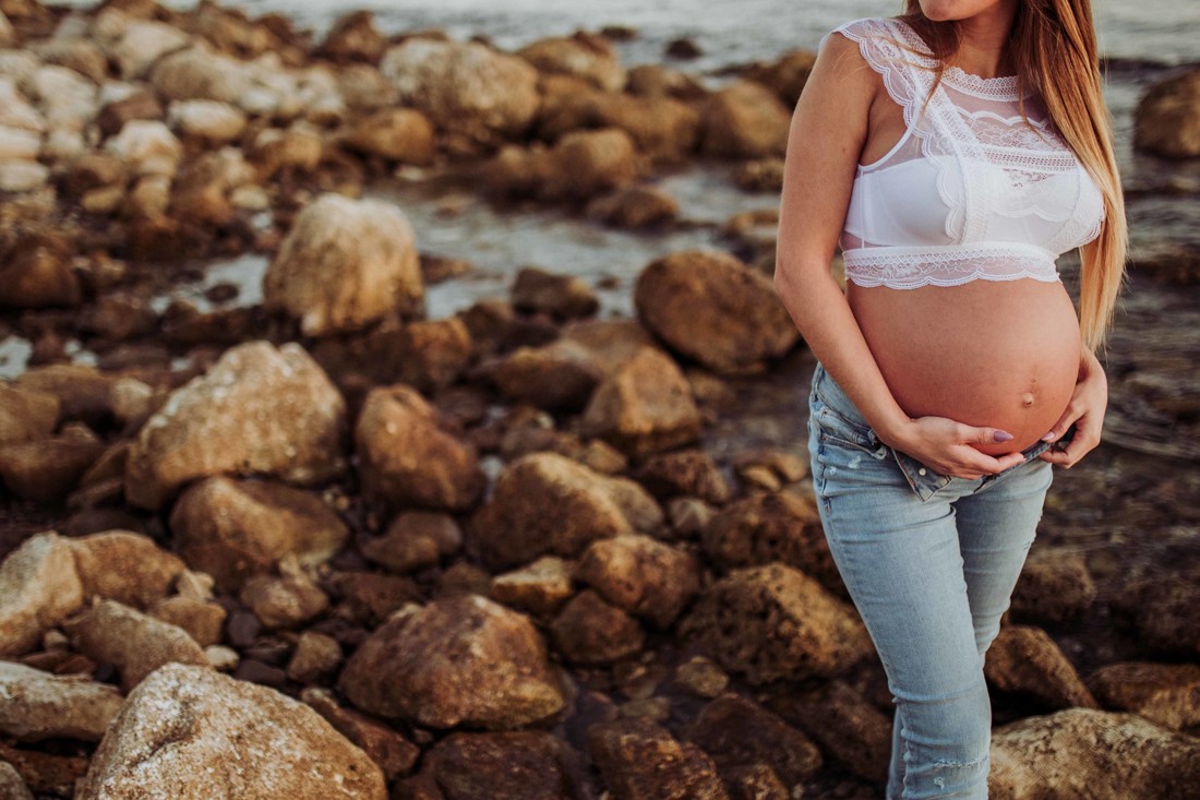 sesion fotos en la playa malaga fotografos embarazadas malaga 12