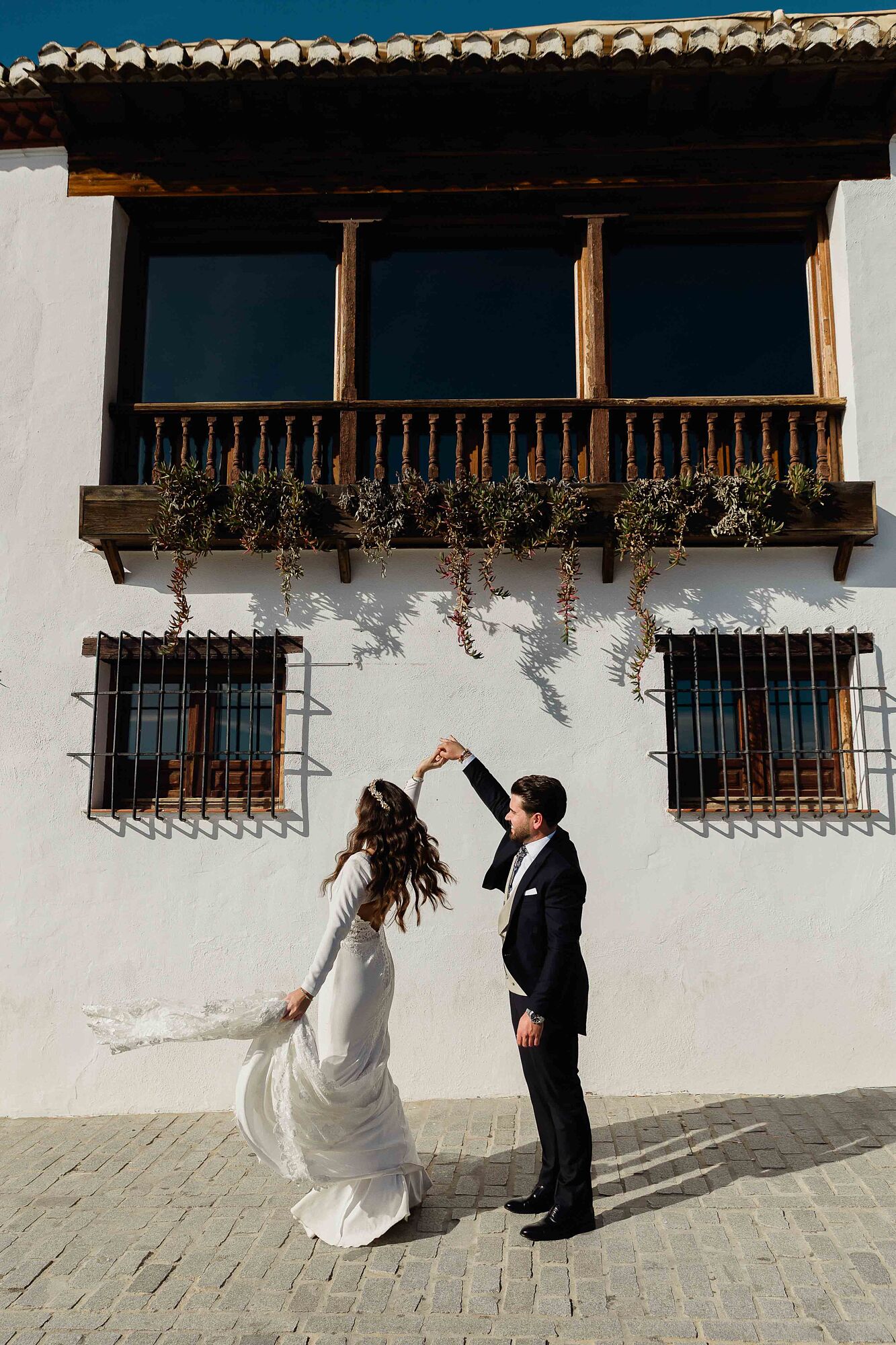 fotógrafo de bodas en Granada--fotografía de boda en Granada--postboda en el Albaicín--reportaje postboda en Granada--destination wedding Granada--sesión de fotos en Granada--fotógrafo de bodas e