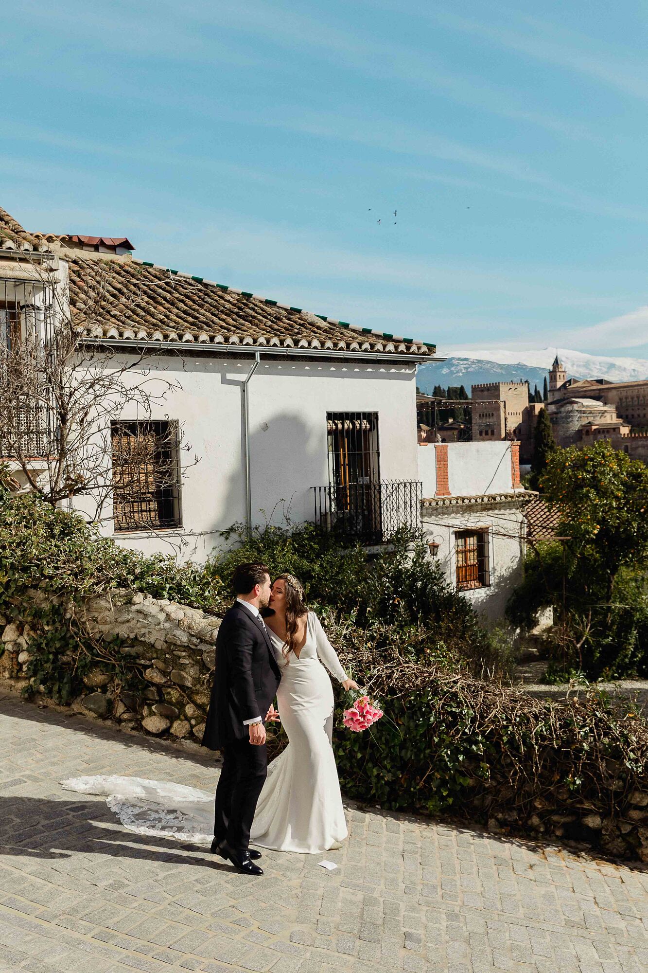fotógrafo de bodas en Granada--fotografía de boda en Granada--postboda en el Albaicín--reportaje postboda en Granada--destination wedding Granada--sesión de fotos en Granada--fotógrafo de bodas e