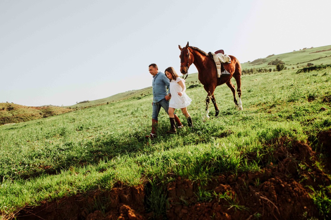 Fotografos de comunion en exteriores Málaga reportaje comunion con caballos 12