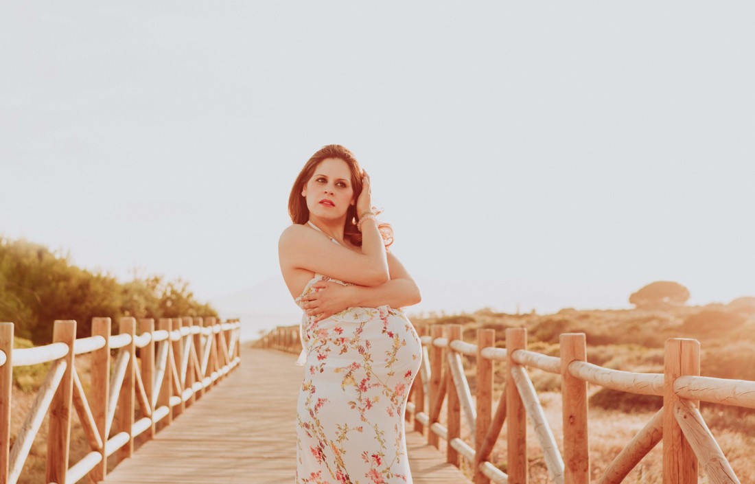 reportaje de fotos embarazo en la playa Málaga cabo pino Marbella 08