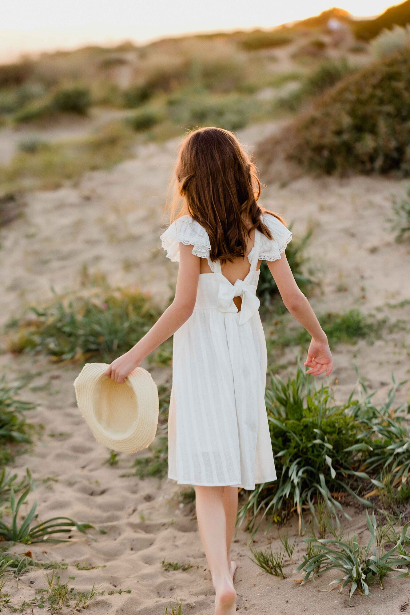 Sesion fotos familia playa cabopino Malaga con niños y familia_-4