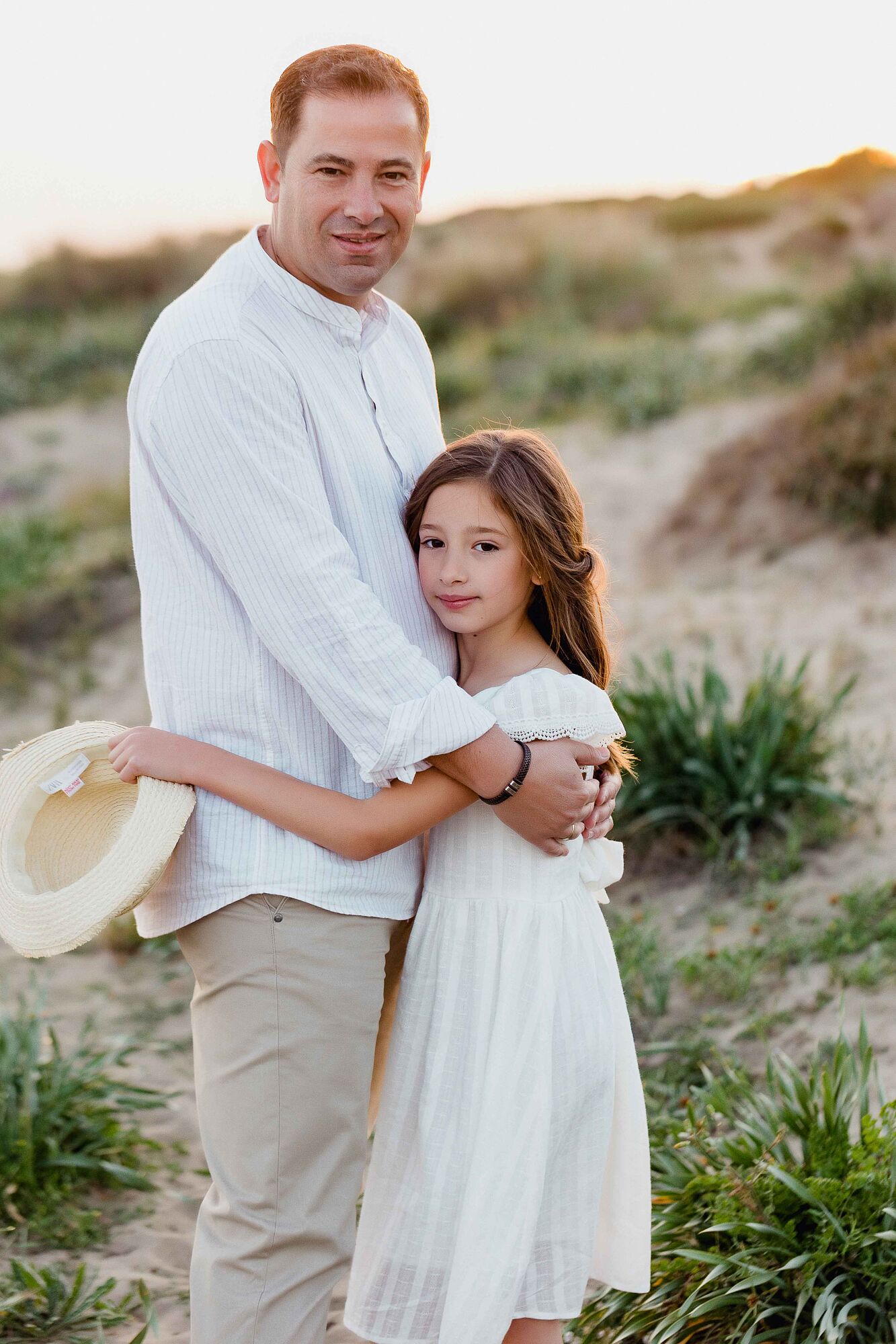 Sesion fotos familia playa cabopino Malaga con niños y familia_-7