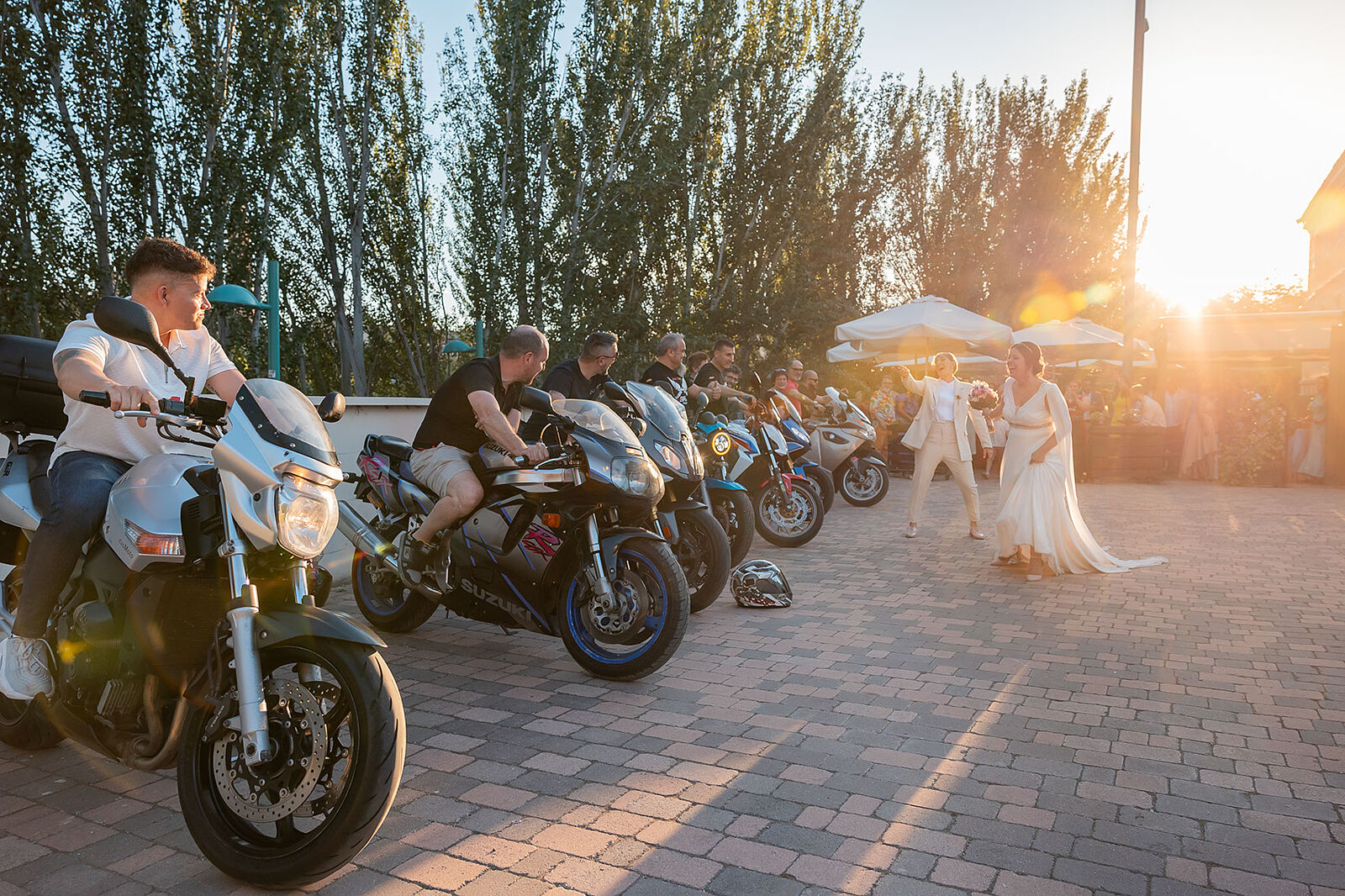 Robcarfoto - bea-y-jess0388-ts20260205094050422359.jpg