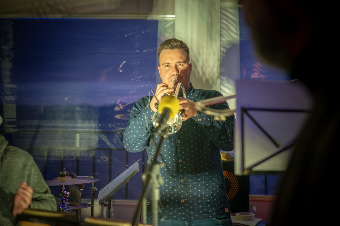 Los Lunes LAROLES 2020-30