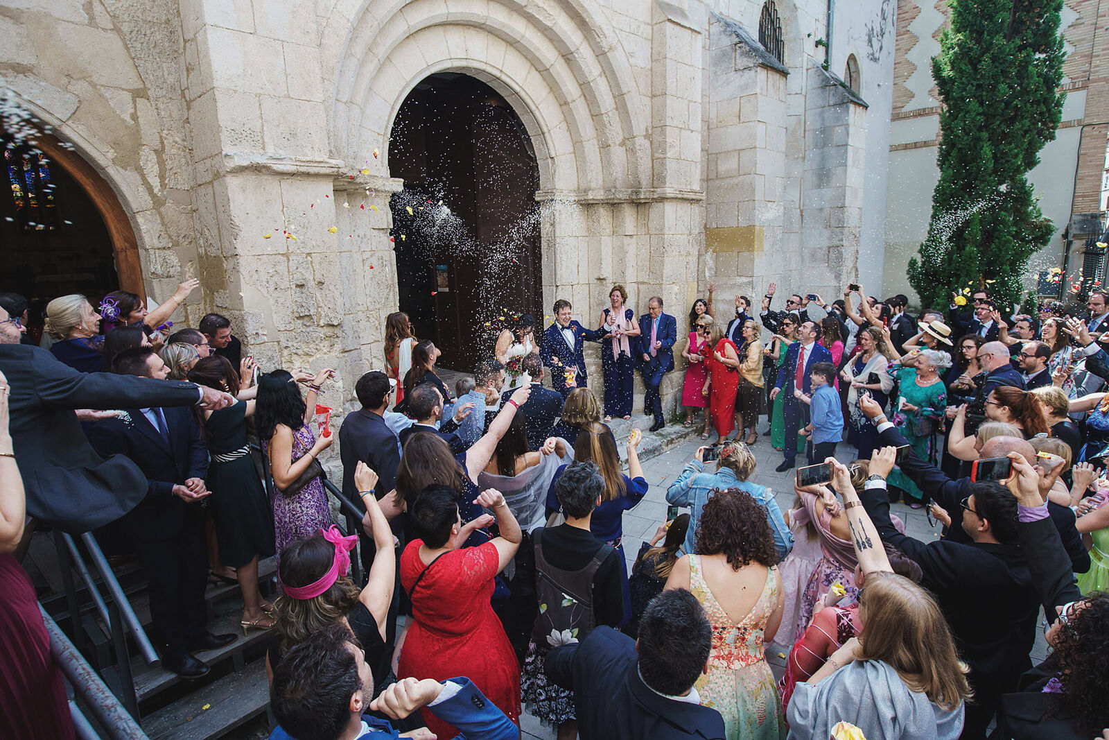 casament església Sant Francesc Vilafranca Penedès 27 Sortida de la boda a l'església de Sant Francesc de Vilafranca del Penedès.