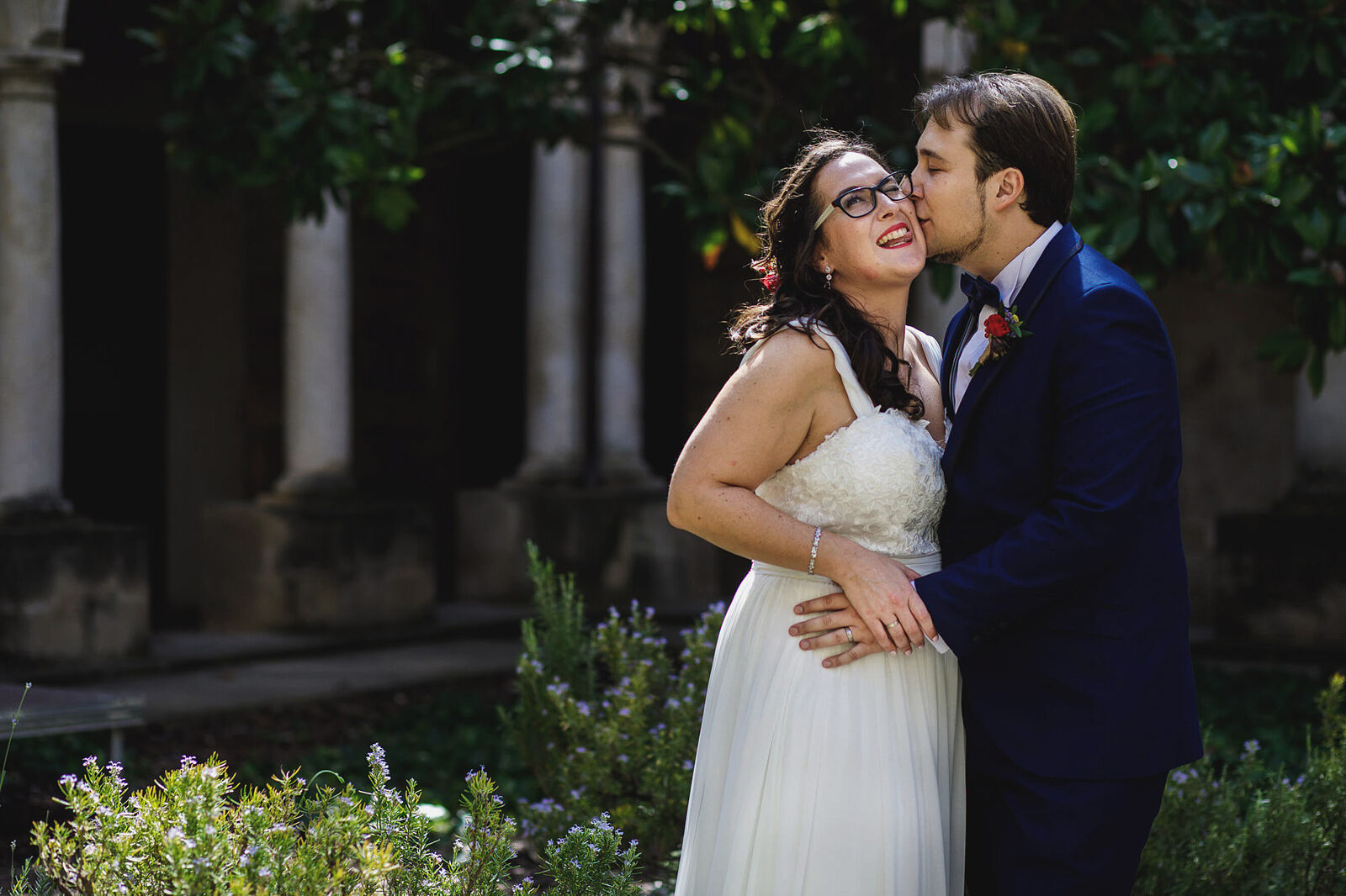 boda claustre sant francesc vilafranca penedes 31 Els nuvis el dia de la boda al claustre de l'església de Sant Francesc a Vilafranca del Penedès.