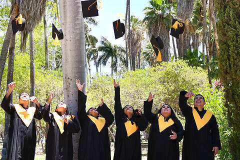 Graduación II