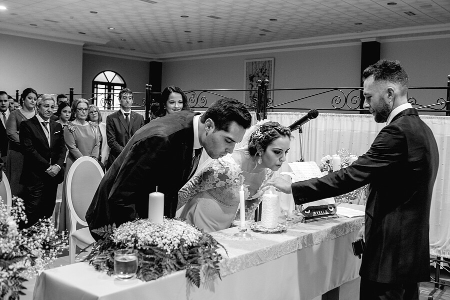 fotografo-boda-antequera-con-lluvia-sevilla-marzo-documental-rito-velas 37