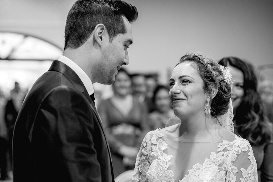 fotografo-boda-antequera-con-lluvia-sevilla-marzo-documental-rito-velas 51