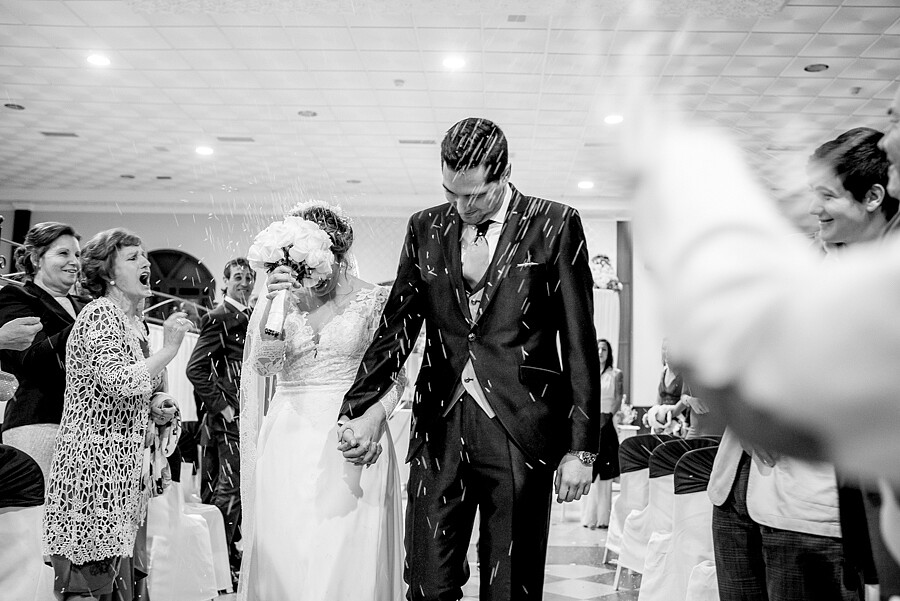 fotografo-boda-antequera-con-lluvia-sevilla-marzo-documental-rito-velas 53