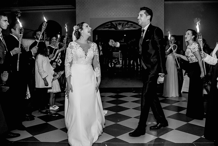 fotografo-boda-antequera-con-lluvia-sevilla-marzo-documental-rito-velas 61