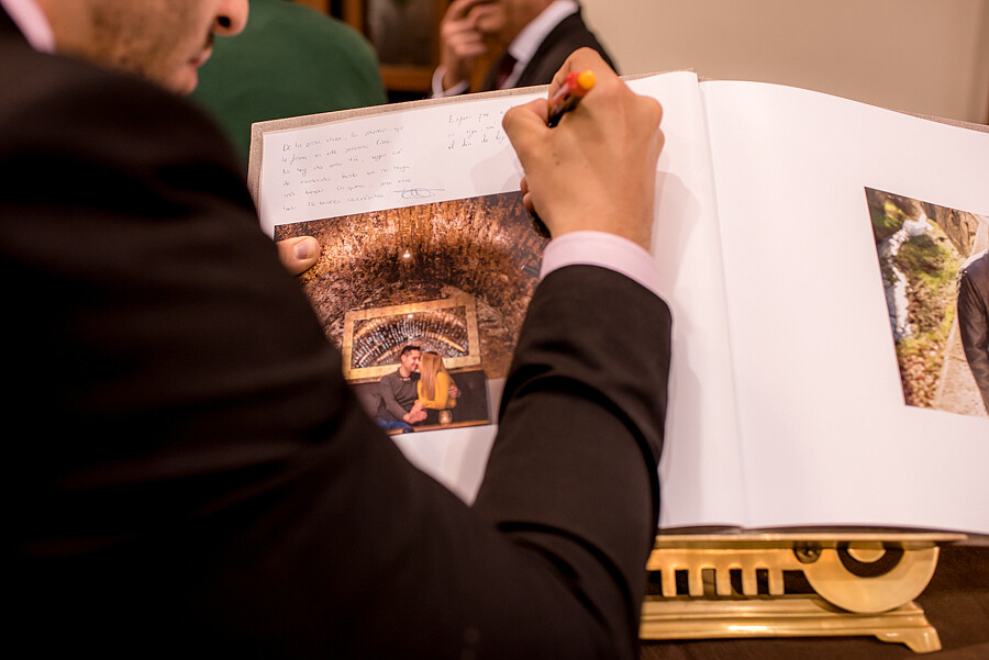 fotografo-boda-antequera-con-lluvia-sevilla-marzo-documental-rito-velas 68