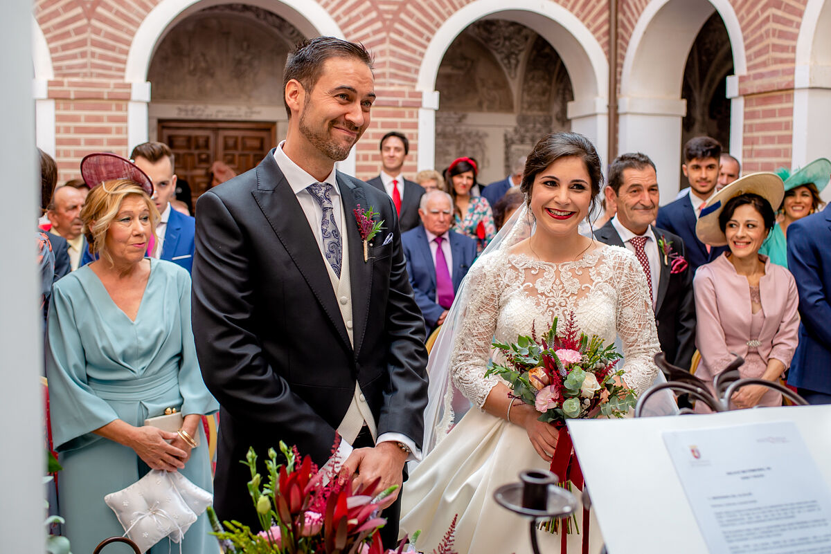 BeLove Studio Fotógrafos - fotografo-de-boda-en-antequera-reportaje-de-boda-en-la-magdalena-antequera-golf-fotografia-documental-045-ts20250223182550377367.jpg
