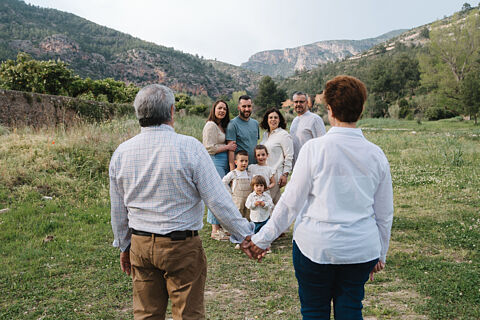 FAMILIA