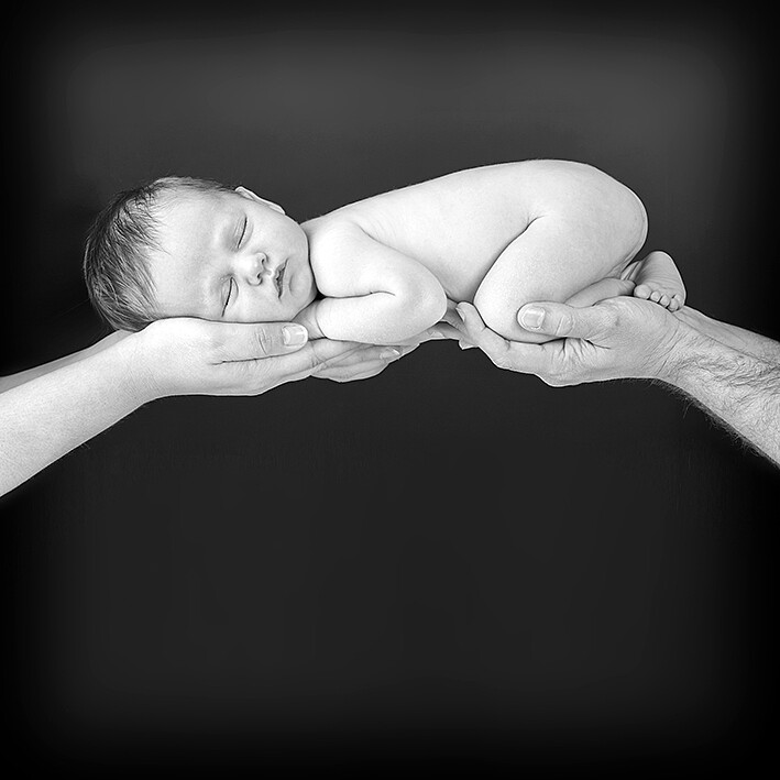 recien-nacida-blanco-negro-josanfotografo