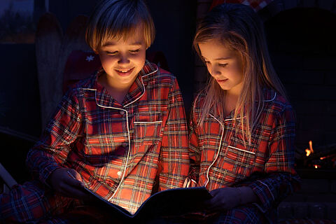 CHRISTMAS KENNETH Y NIKOLE