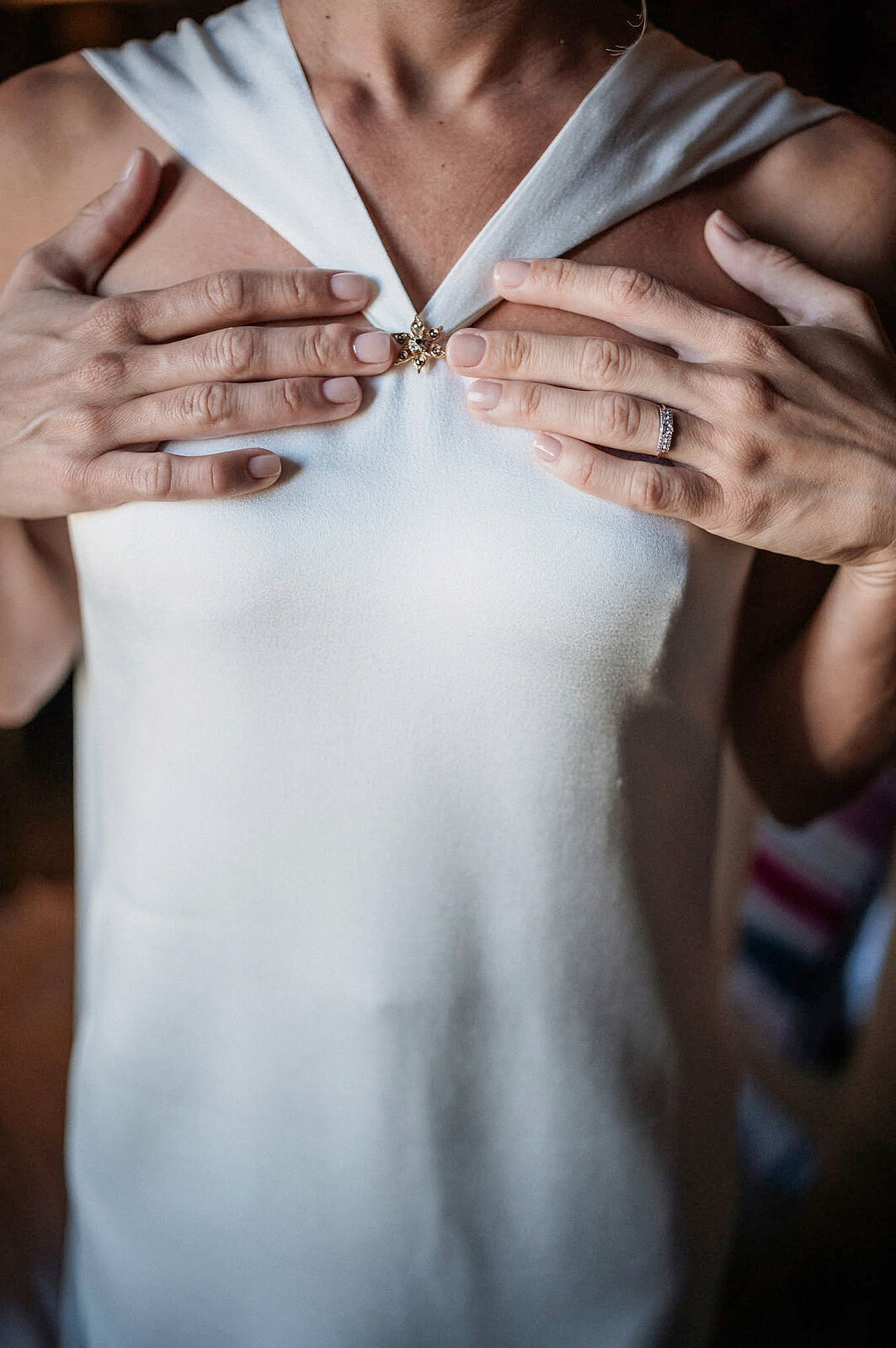 detalle del vestido de Andrea por