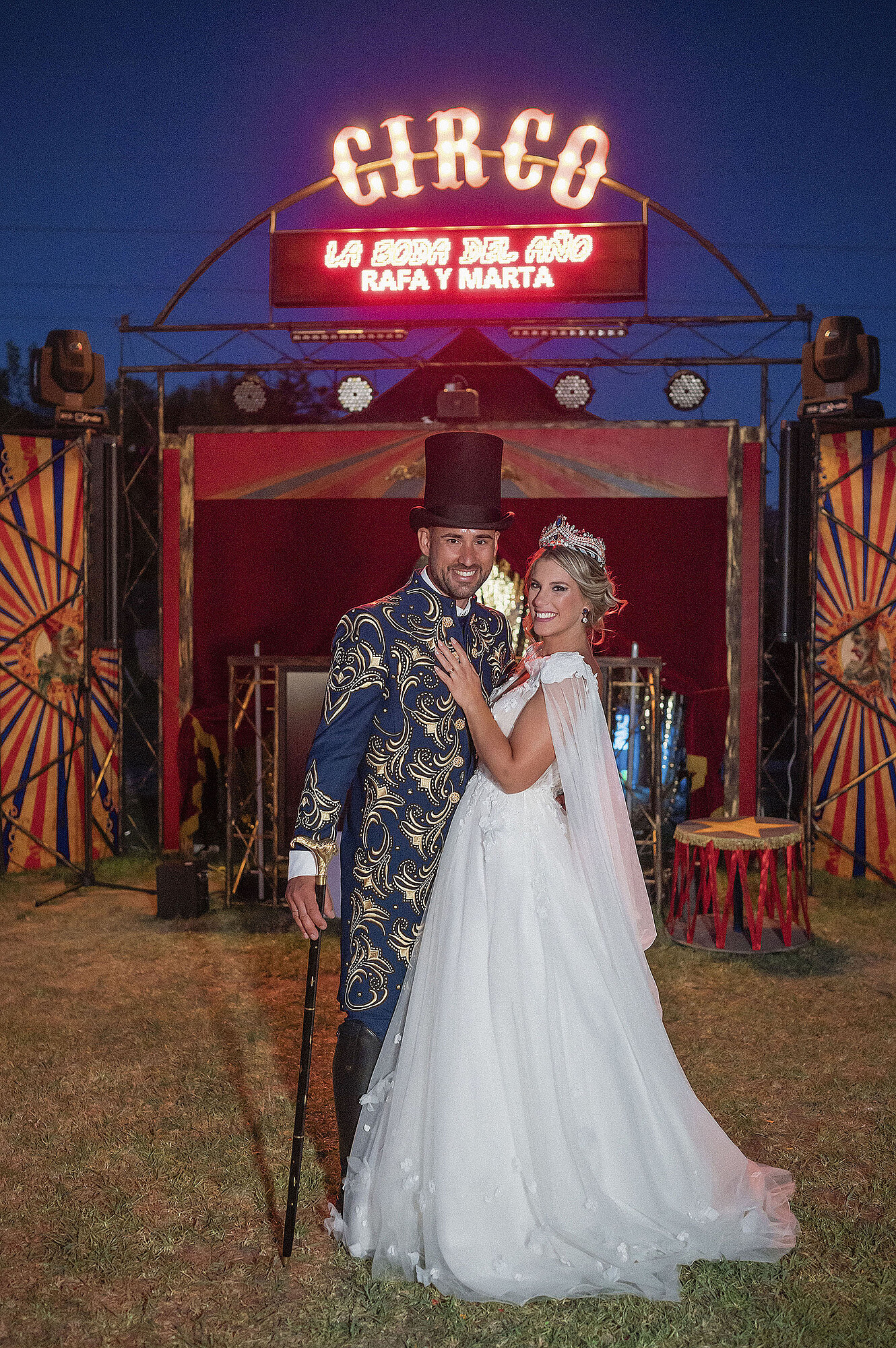 boda-circo-temática-fotografo-fran-ortiz-retratista-Raf-mesa-espectáculos-000