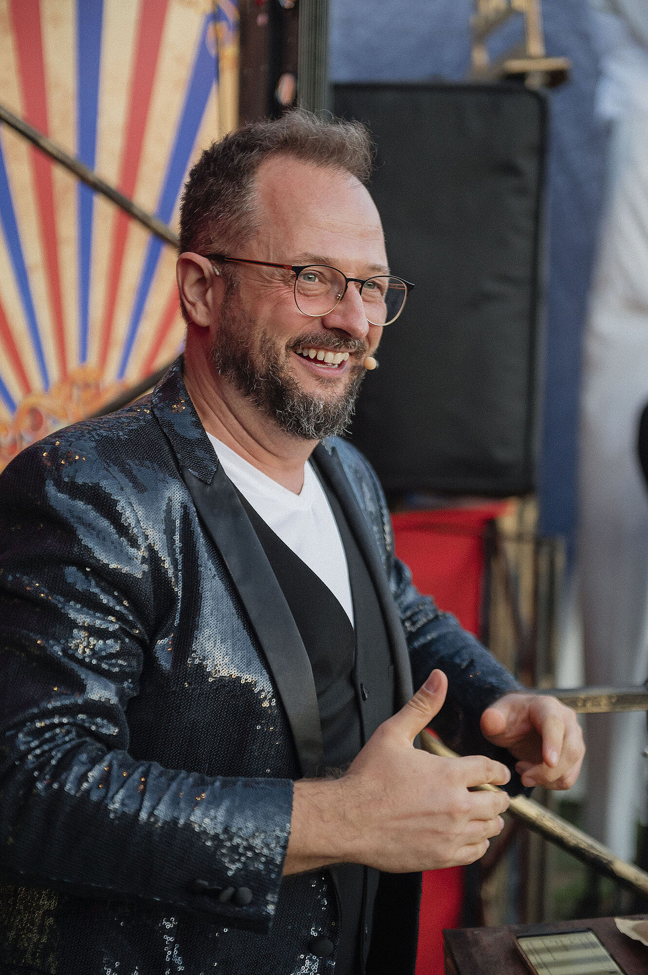 boda-circo-temática-fotografo-fran-ortiz-retratista-Raf-mesa-espectáculos-037