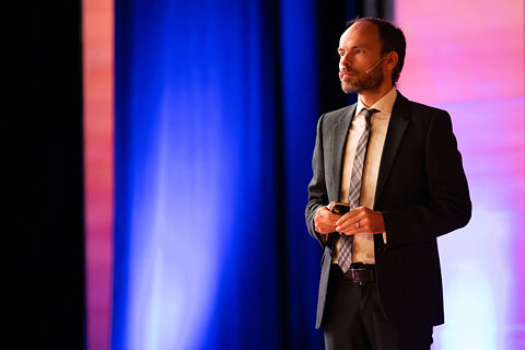 CONFERENCIAS-SIMPOSIO