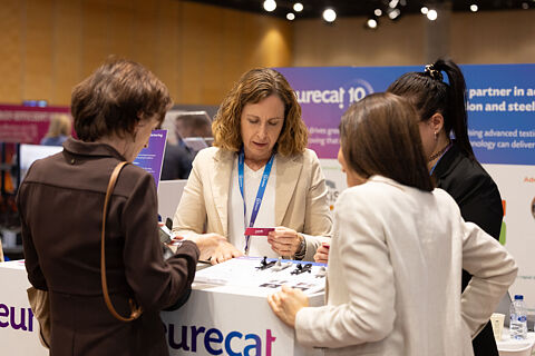 ACREDITACIONES Y STANDS