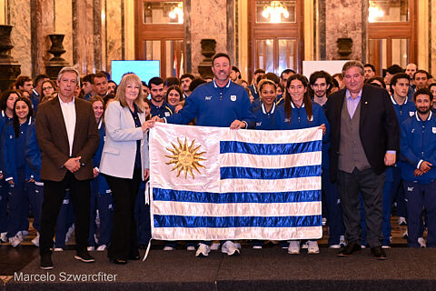 ENTREGA del PABELLÓN URUGUAY