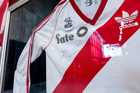 BURGUER KINK + CANCHA DE RIVER Y MUSEO + ALMUERZO EN EL PARQUE