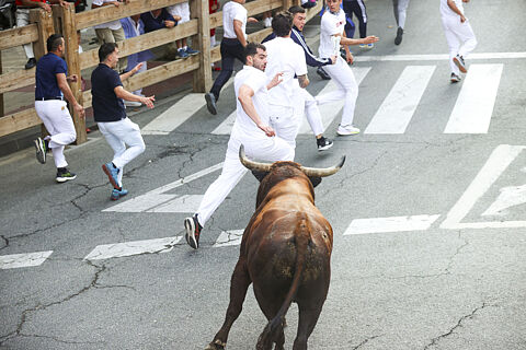 Encierro Tafalla día 19-CURVA DE LA FAROLA