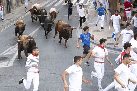 Encierro Tafalla día 20-CURVA DE LA FAROLA