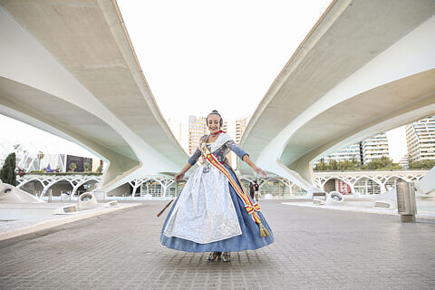 ANDREA LANOVA EXTERIORES